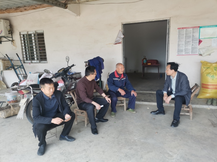 荊門分(fèn)院慰問關懷包聯(lian)戶_1